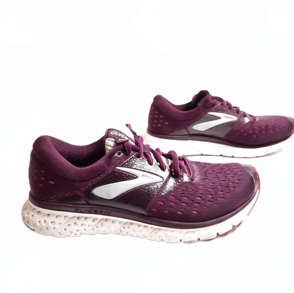 brooks maroon shoes